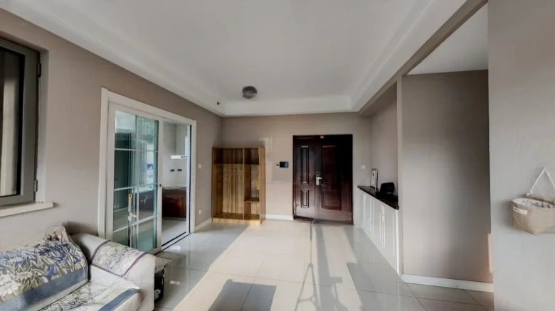 Clear Wind Riverbank - View 1