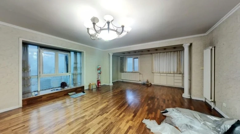 Yinzuo Crystal International - View 5