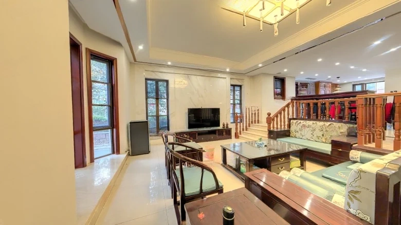 Lavender Summit Manor - View 1