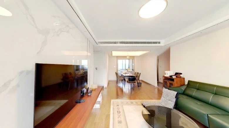 Zhonghai Cuihu Streamside - View 1