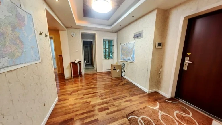 Yinzuo Crystal International - View 6