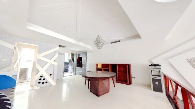 Golf Lakeview Flower Garden - View 1