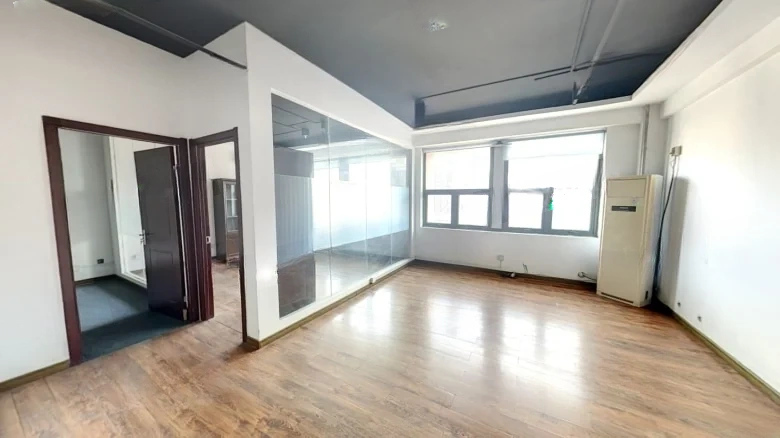 Eminent Scholar Masterpiece - View 3