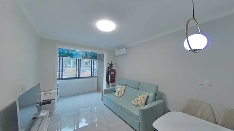 Dry Riverbank Front Street - View 4