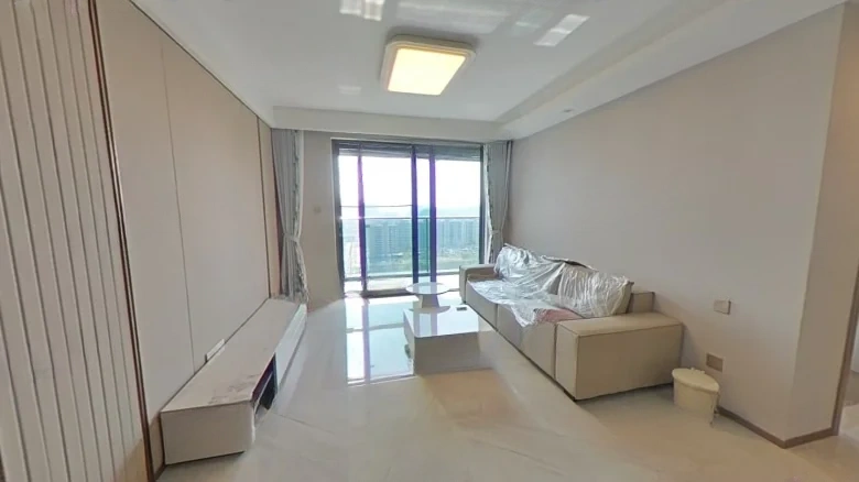 Green城Huaron ConstructionDawn Moon Reflecting Verdanteliness The translation of place or property names often retains some elements in their original form due to lack of direct equivalents or established translations. Therefore, - View 1