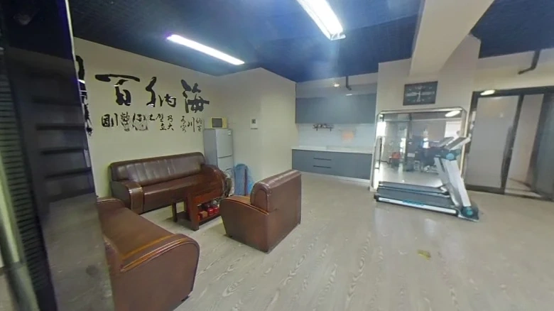 Golden Land Platinum Delight - View 1