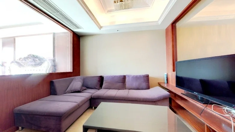 Victoria Mansion Court - View 1