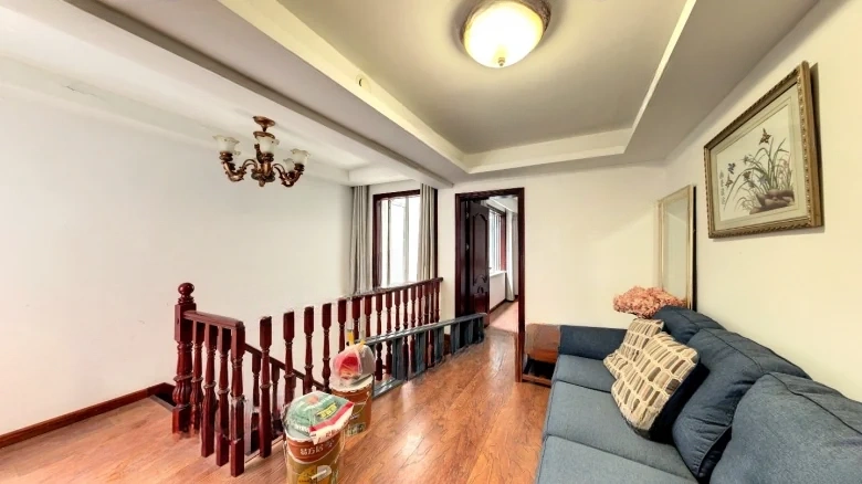 Purple Gold East Domain - View 7