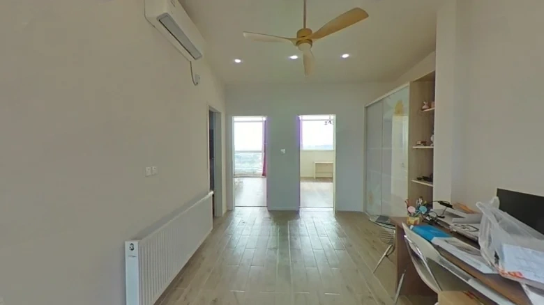 Beauty New World Golden Marvel Garden - View 1