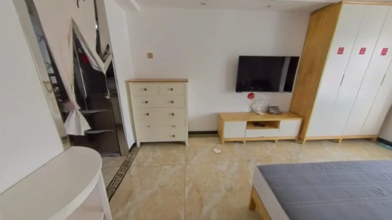 Horsewood Apartment - View 1