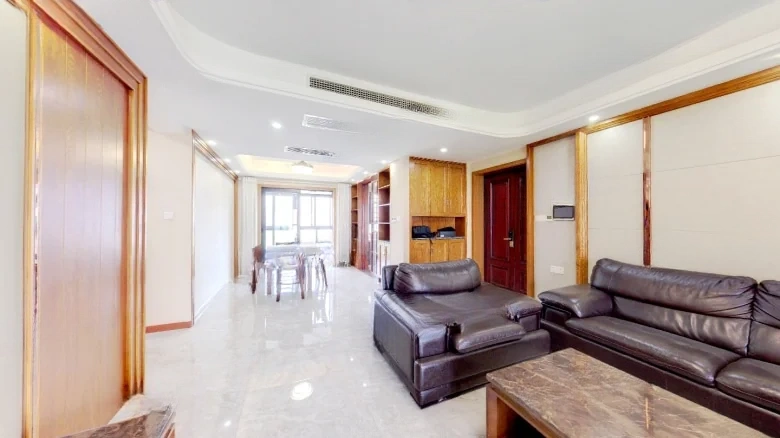 Peony Vessel - View 1