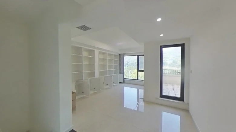 Lakeside Dragon Bay Yanshanshan - View 1