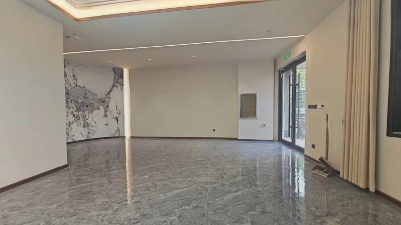 Shun City Commercial Street - View 10