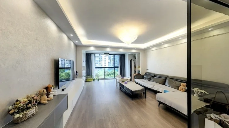 Purple Gold Home South District - View 6