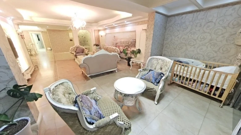 Elegant Garden Residence - View 13