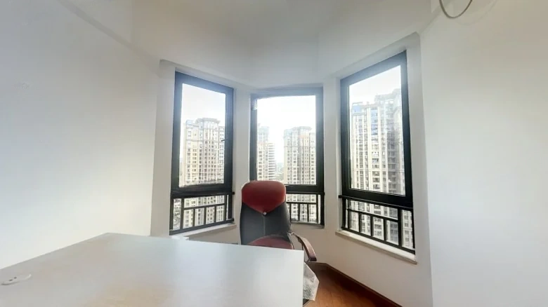 Central Bay Amber Bay - View 4