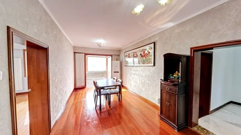 Lin School Central Li - View 5