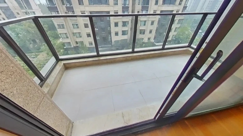 River Isle Flower Court - View 12