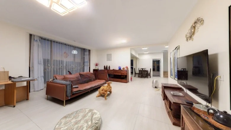 Guancheng Datong Baiwang Mansion - View 1