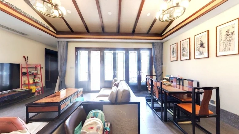 Green Town Peach Blossom Spring - View 2