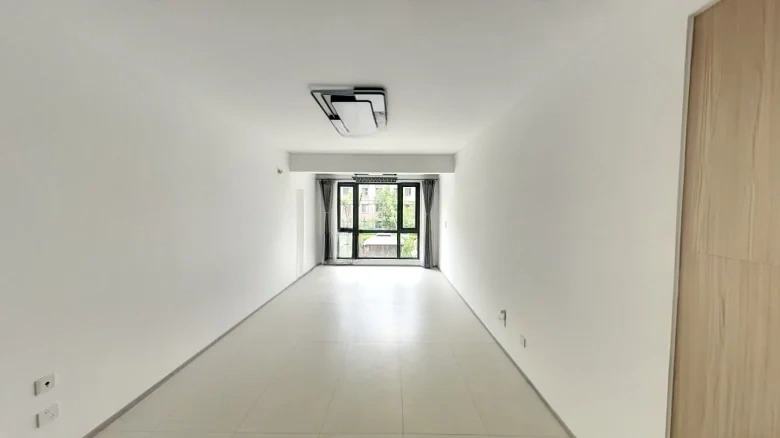 Golden Gate Riverside Mansion - View 1