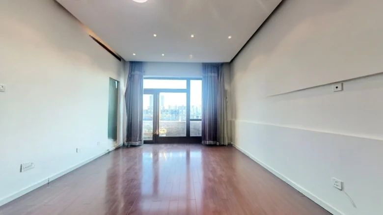 Golf Green Court CLASS - View 1