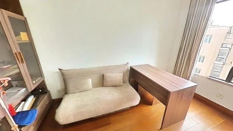 Ocean Top One Brand - View 1