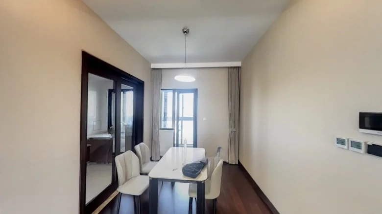 Elegant Ode in Gentle Breeze - View 8