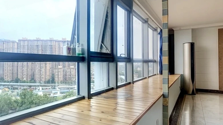 Bright Lake Plaza - View 10