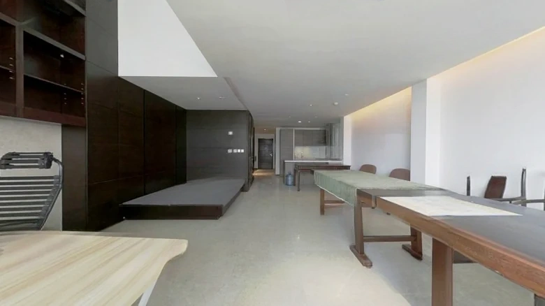 Yinzuo Linghai Gongguan - View 1