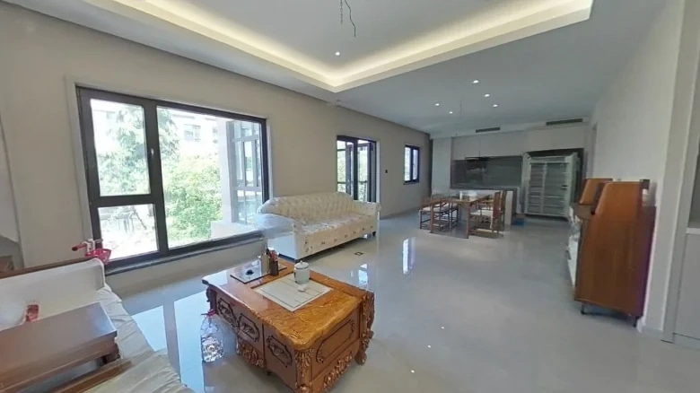 Saintyx Bay, Xiao Ping Island - View 10