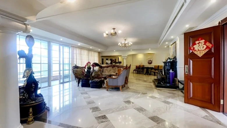 Golden Autumn Grand Garden - View 7