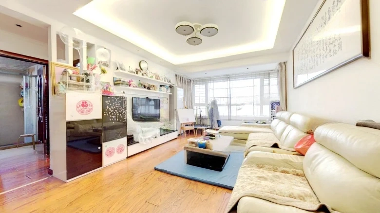 Poly Lily Garden - View 2