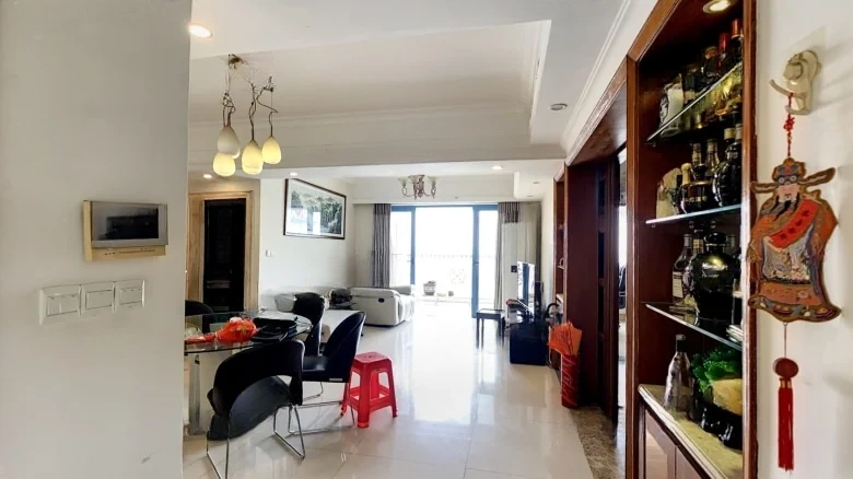 SilkandRoyalBay - View 1