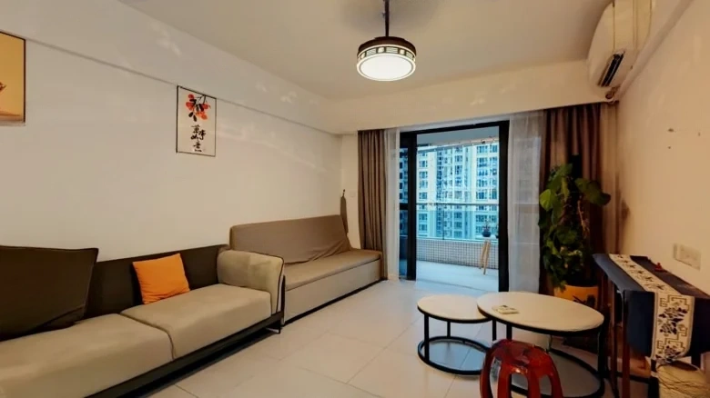 Poly Heart Language - View 1