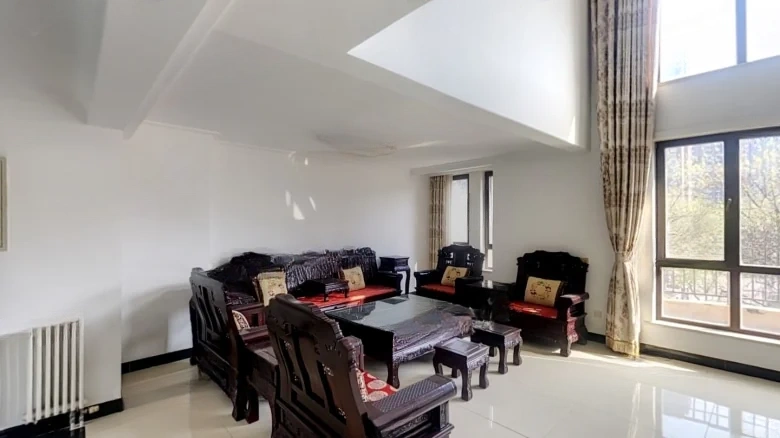 Runtu Manor - View 5