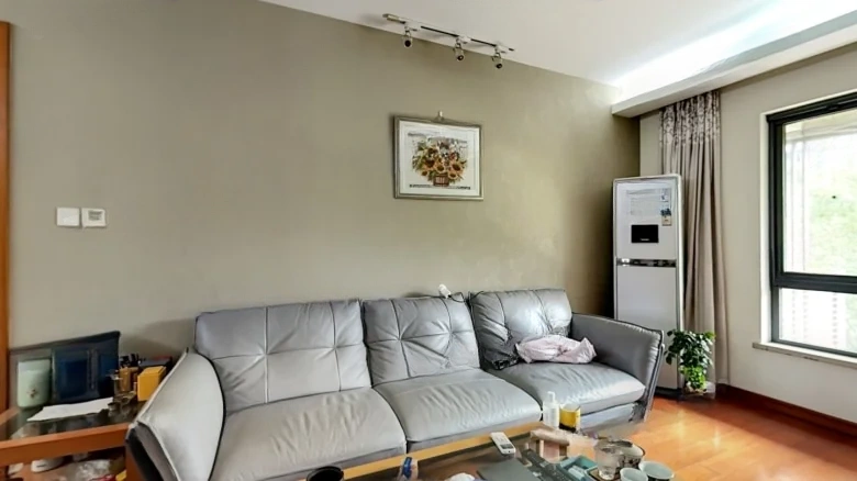 Renehu Crystal Garden (G53 Apartments) - View 1