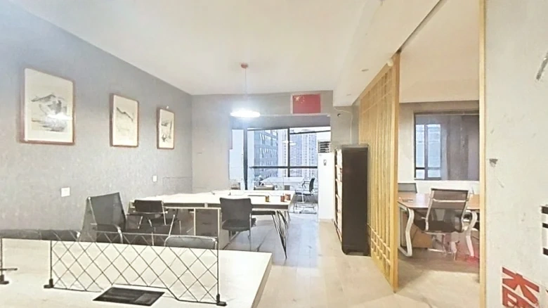 Desqune City Plaza - View 3