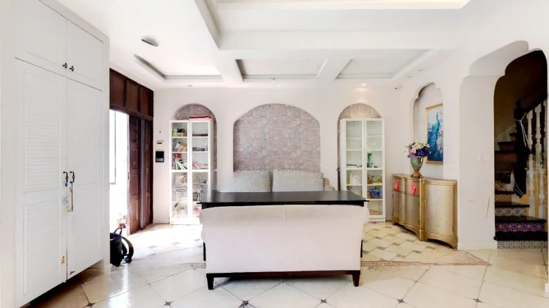 Lord's Land County - View 2