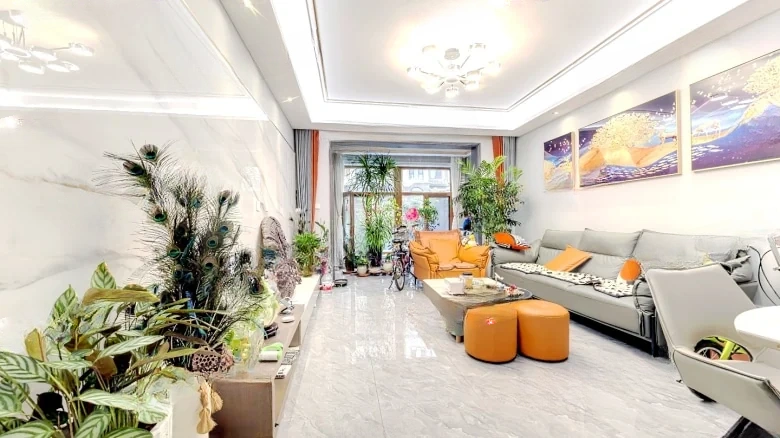 Hampshire Palace - View 5