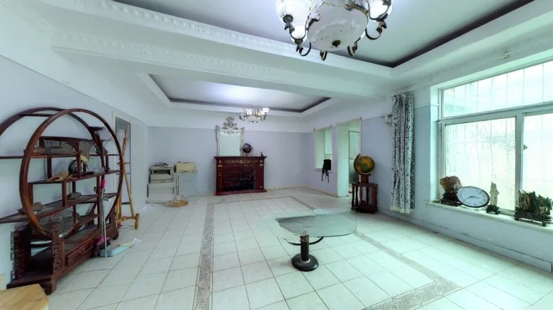 Roundup Mansion - View 7