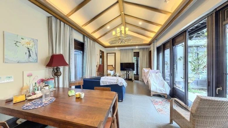 Green City Peach and Plum Spring Breeze - View 1