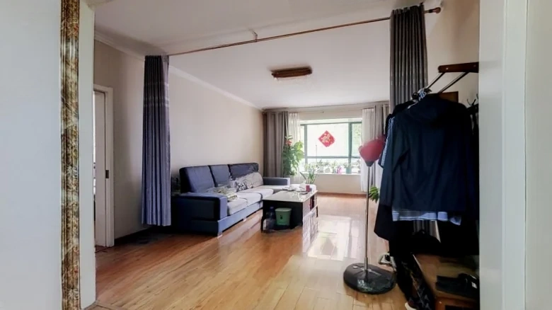 Lakeside Mandarin Court - View 1