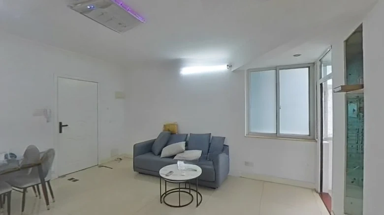 Remote Ocean Community - View 1