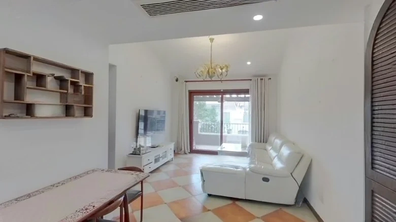 Tongrun California - View 1