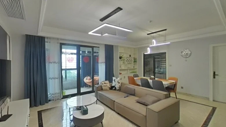 Zhongan BaiMa Imperial Court - View 1