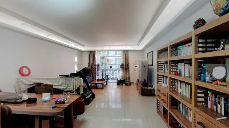 Round Bright Garden Villa - View 1