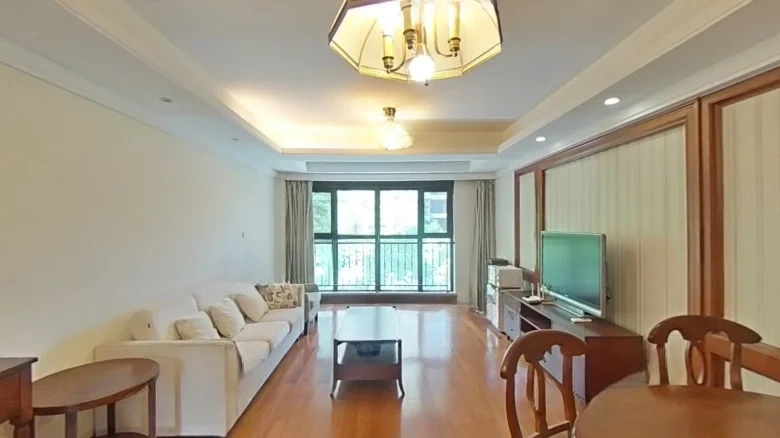 Building House Lotus Lake - View 1