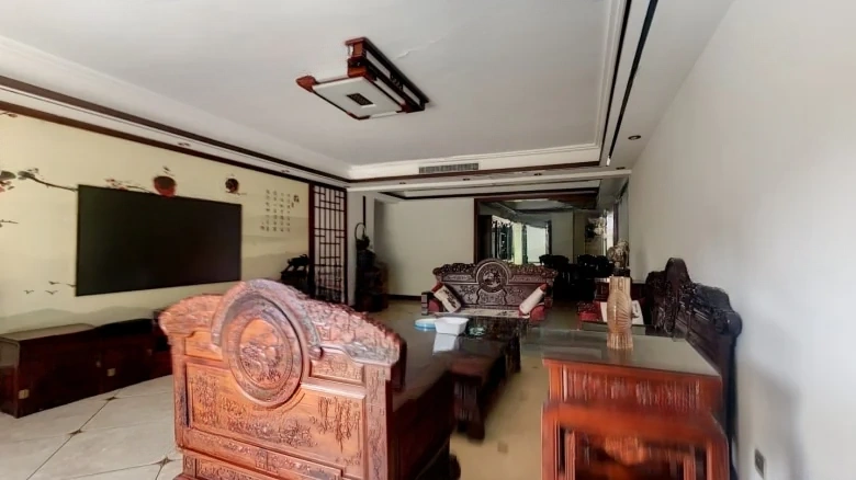 Elegant Mountain Family Estate - View 1