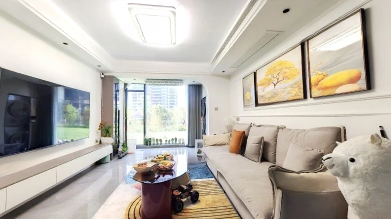 Plot B4, Wuhan International Community - View 1